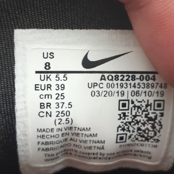 Sneakers - Picture 3 of 3